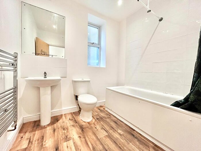2 Bedroom Flat For Sale In Westcliff Road, Westbrook, Margate, CT9