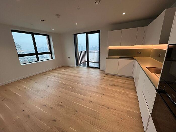 1 Bedroom Flat To Rent In Mabyn Lane, Peninsula Gardens, SE10