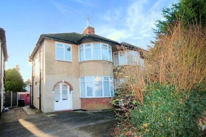 1 Bedroom Flat To Rent In Broadlands Road, Hockley, SS5