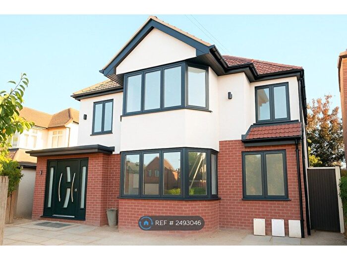 7 Bedroom Detached House To Rent In Banstead Road, Carshalton Beeches, SM5