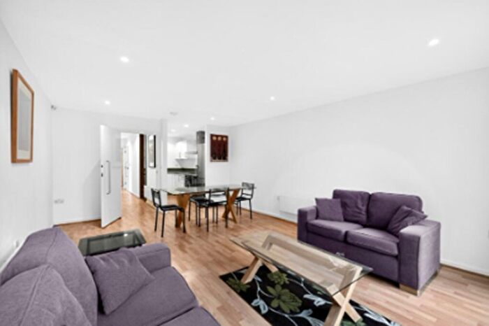 2 Bedroom Apartment To Rent In Lever Street, Clerkenwell, London, EC1V