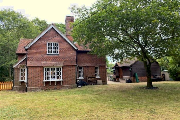 3 Bedroom Cottage To Rent In Monk Sherborne, RG26