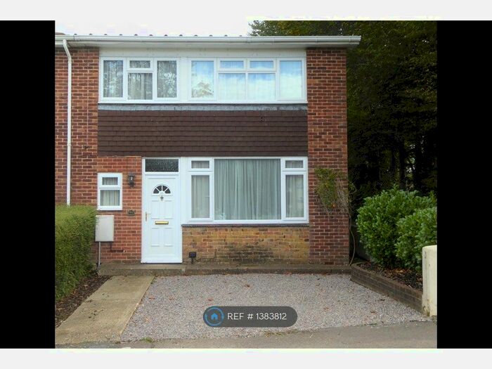 3 Bedroom End Of Terrace House To Rent In Bell Road, Andover, SP10