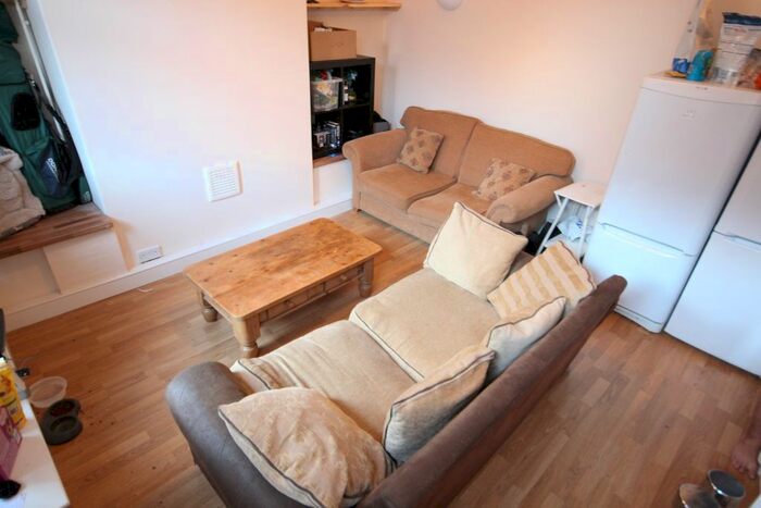 3 Bedroom Terraced House To Rent In Providence Road, Woodhouse, Leeds, LS6