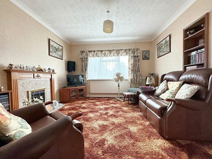 5 Bedroom Detached House For Sale In Chapel Lane, Langley, SO45