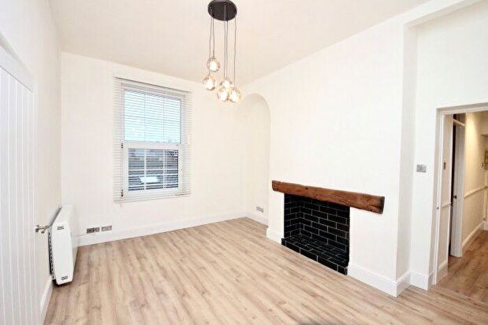 1 Bedroom Flat To Rent In Penleys Grove Street, York, YO31