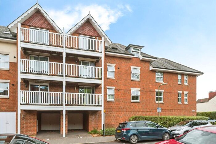 2 Bedroom Flat For Sale In Romsey Road, Eastleigh, SO50