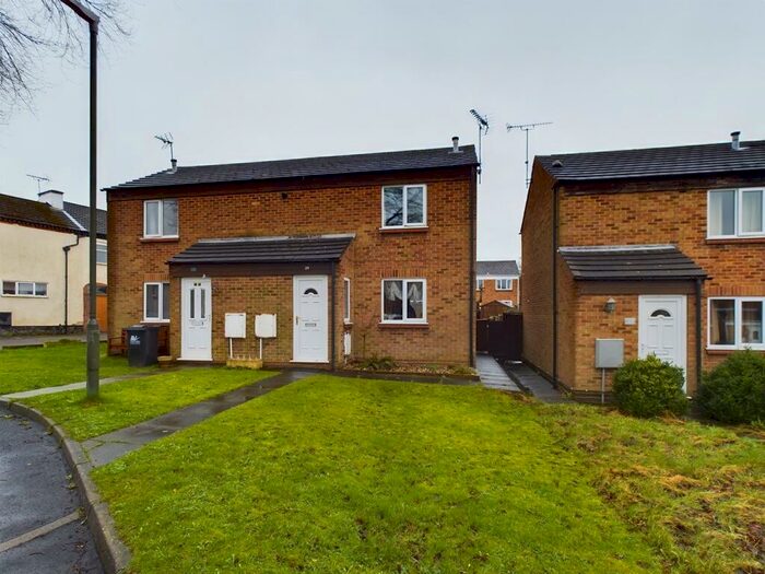 2 Bedroom Semi-Detached House To Rent In The Spinney, Ripley, Derbyshire, DE5