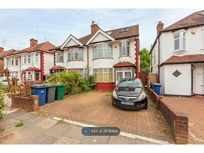 5 Bedroom Semi Detached House To Rent In Pymmes Green Road, London, N11