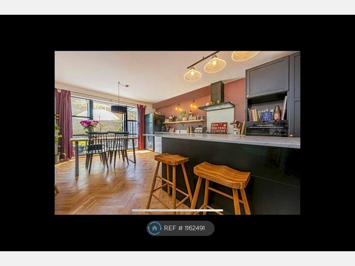 3 Bedroom Terraced House To Rent In Parrs Place, Hampton, TW12