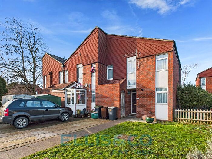 4 Bedroom End Of Terrace House For Sale In Marshall Gardens, Hadlow, Tonbridge, Kent, TN11