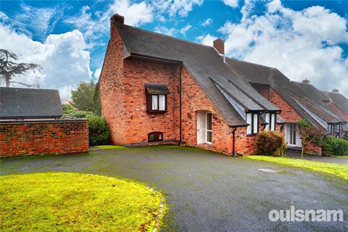 3 Bedroom End Terrace House For Sale In Oakdene Drive, Barnt Green, Birmingham, Worcestershire, B45