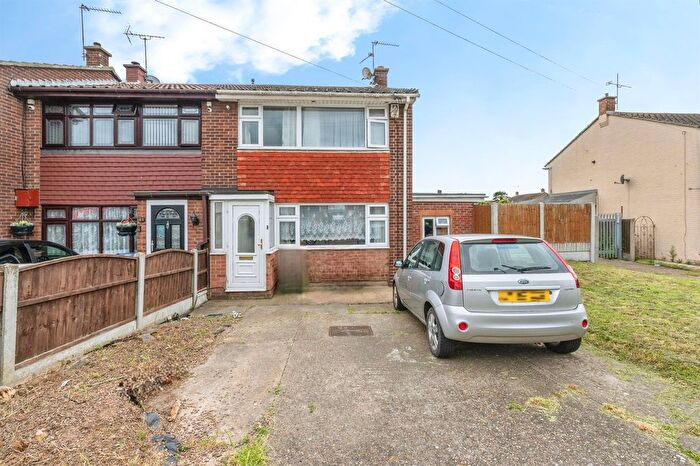 4 Bedroom End Of Terrace House For Sale In Byron Gardens, Tilbury, RM18