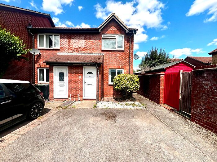 1 Bedroom Property To Rent In Roding Way, Didcot, OX11
