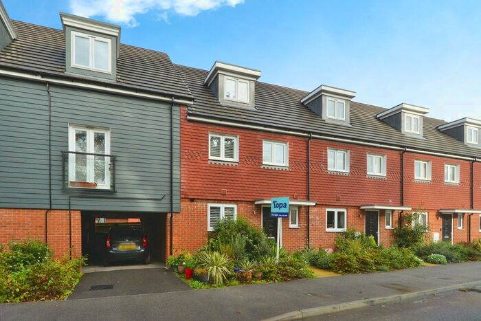4 Bedroom Town House For Sale In Goldcrest Drive, Hassocks, BN6