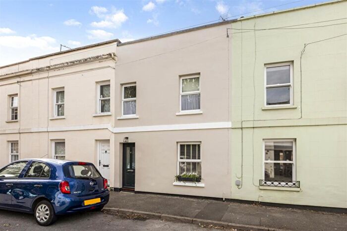 3 Bedroom Terraced House For Sale In Edward Street, Leckhampton, Cheltenham, GL50