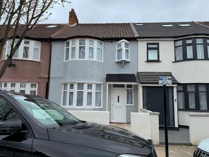 3 Bedroom Terraced House To Rent In Sanderstead Road, London, E10