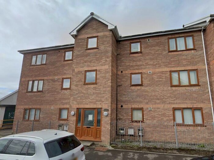 1 Bedroom Flat To Rent In Queens Road, Skewen, Neath, SA10