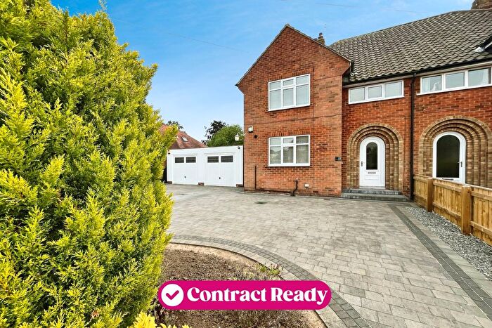 4 Bedroom Semi-Detached House For Sale In Mill Walk, Cottingham, HU16