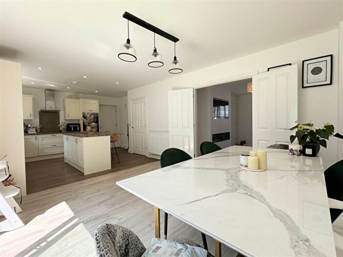 4 Bedroom Detached House For Sale In Tremellyn Road, Mitchell, Newquay, TR8