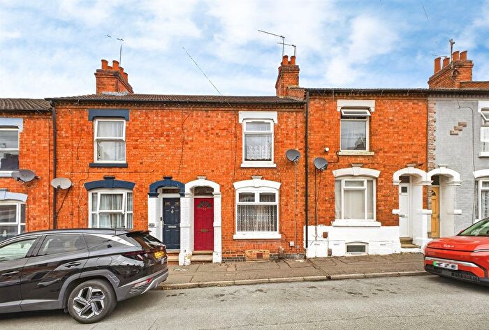 3 Bedroom Terraced House For Sale In Baker Street, Northampton, NN2