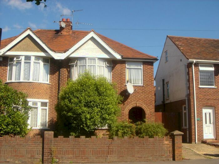 4 Bedroom Semi-Detached House To Rent In High Street, Colnbrook, Slough, SL3