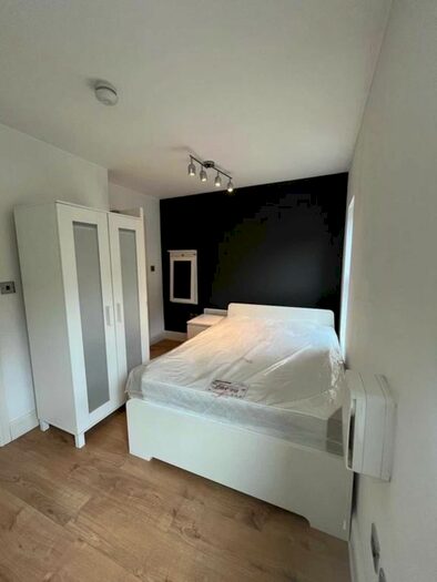 1 Bedroom Studio To Rent In Eccles Old Road, Salford, M6
