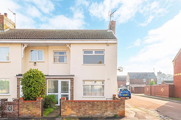 3 Bedroom End Terrace House For Sale In Clemence Street, Lowestoft, NR32
