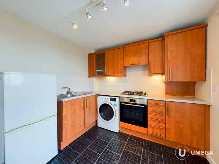 2 Bedroom Flat To Rent In Bethlehem Way, Restalrig, Edinburgh, EH7