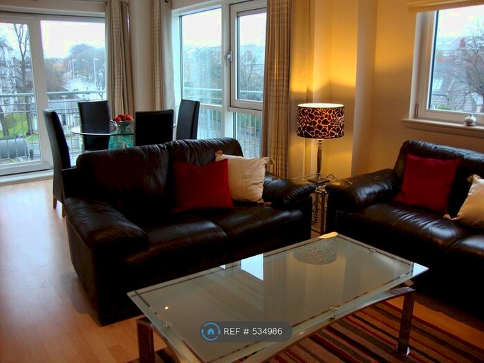 2 Bedroom Flat To Rent In Queens Highlands, Aberdeen, AB15