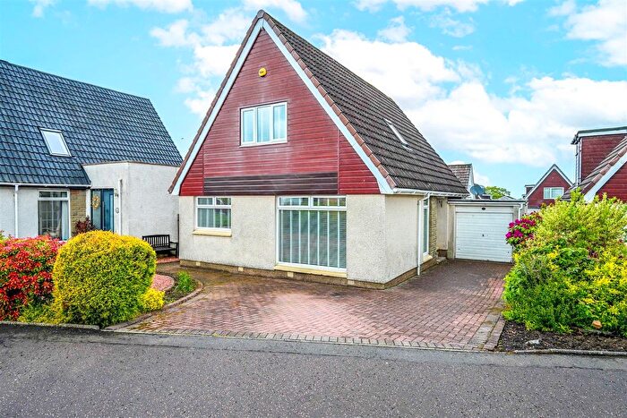 4 Bedroom Detached House For Sale In Barmore Avenue, Carluke, ML8