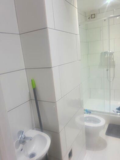 6 Bedroom Semi-Detached House To Rent In Cowley Road, Oxford, OX4