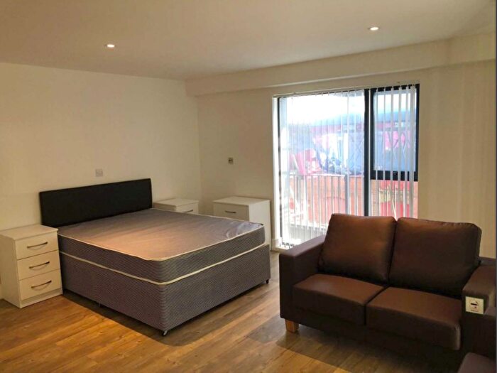 Apartment To Rent In Cardinal Court, Scholes Street, Oldham, Lancashire, OL1