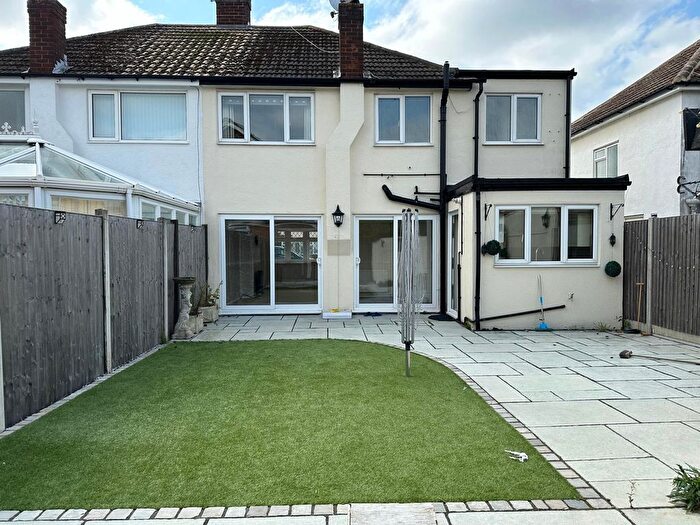 3 Bedroom Semi-Detached House To Rent In Lodge Way, Shepperton, TW17