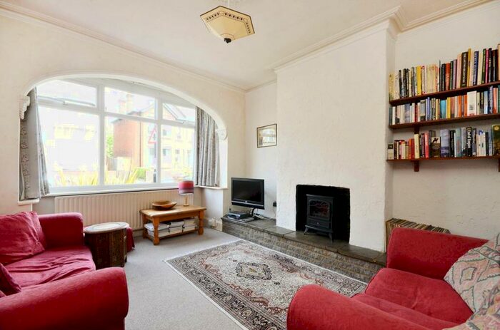 3 Bedroom House To Rent In Howberry Road, Upper Norwood, Thornton Heath, CR7
