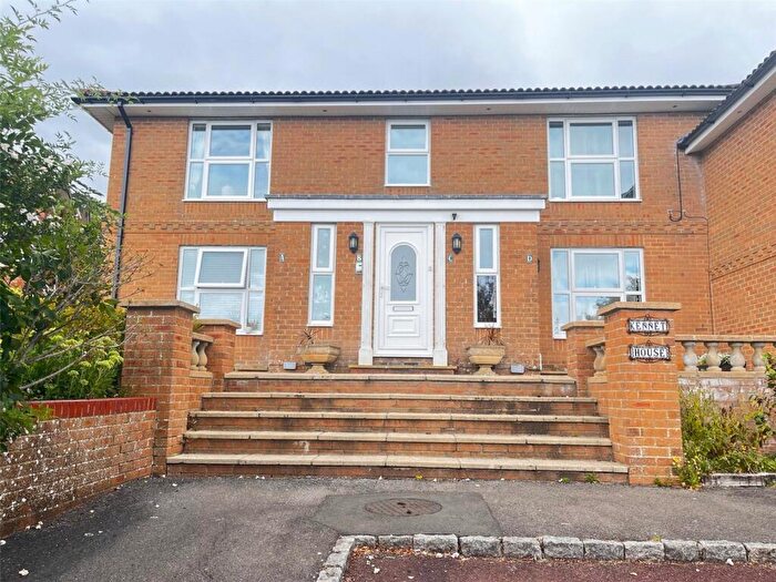 2 Bedroom Apartment To Rent In Tithe Barn Crescent, Old Town, Swindon, SN1