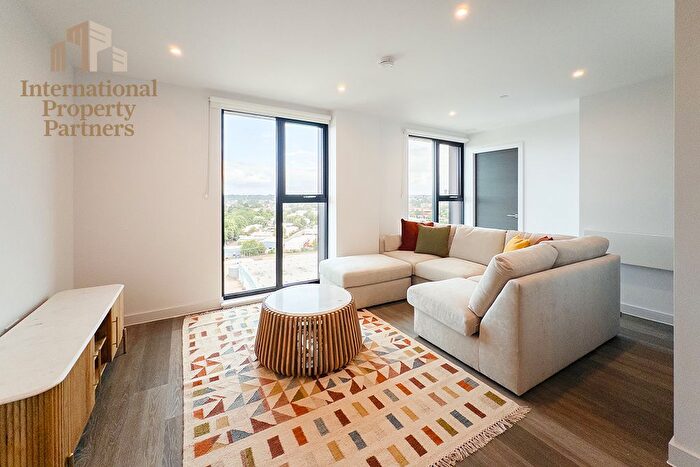 2 Bedroom Flat To Rent In Red, Media City Uk, Salford, M50