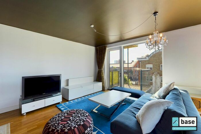 2 Bedroom Flat To Rent In Adelaide Wharf, Queensbridge Road, London, E2