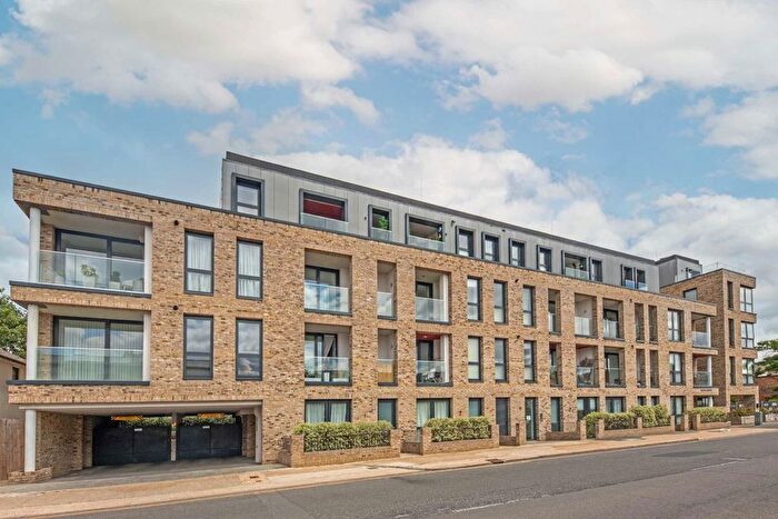 1 Bedroom Flat For Sale In Brighton Road, Surbiton, KT6