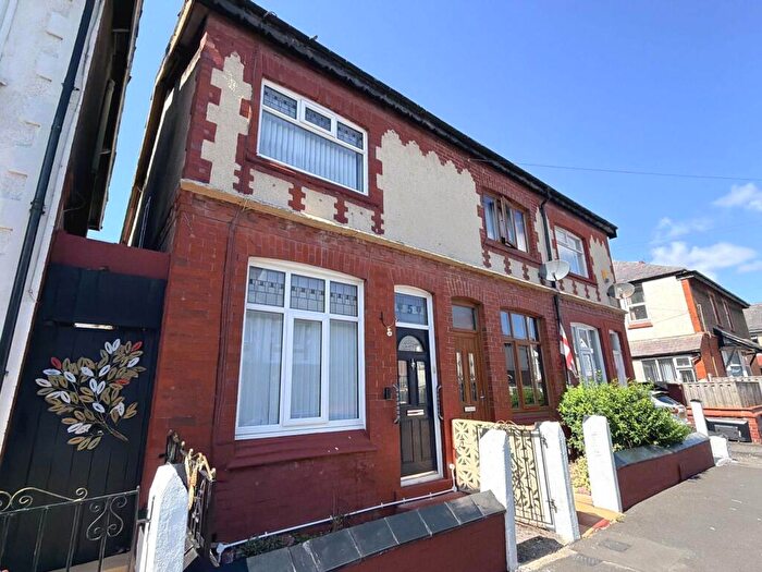 2 Bedroom End Of Terrace House To Rent In Lyceum Ave, Blackpool, FY3