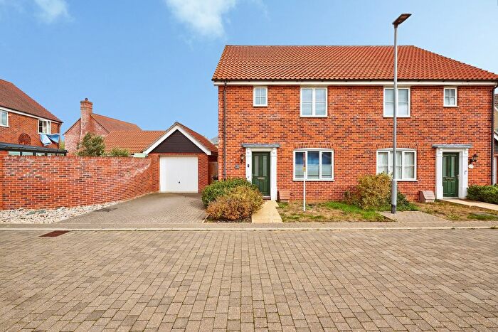 3 Bedroom Semi Detached House For Sale In Tayberry Close, Ely, Cambridgeshire, CB6