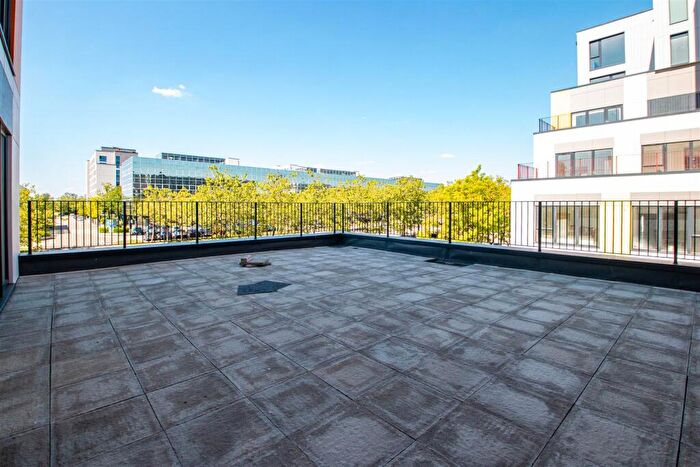 2 Bedroom Apartment To Rent In One Month Rent Free - Buckingham Court, Milton Keynes, MK9