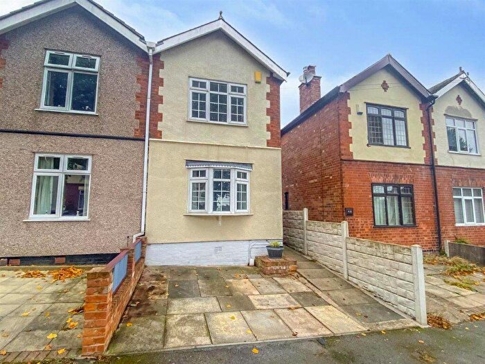 3 Bedroom Semi-Detached House To Rent In Kingsway, Ilkeston., DE7