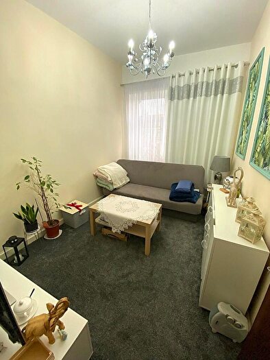 3 Bedroom Flat To Rent In Penarth Road, Cardiff(City), CF11