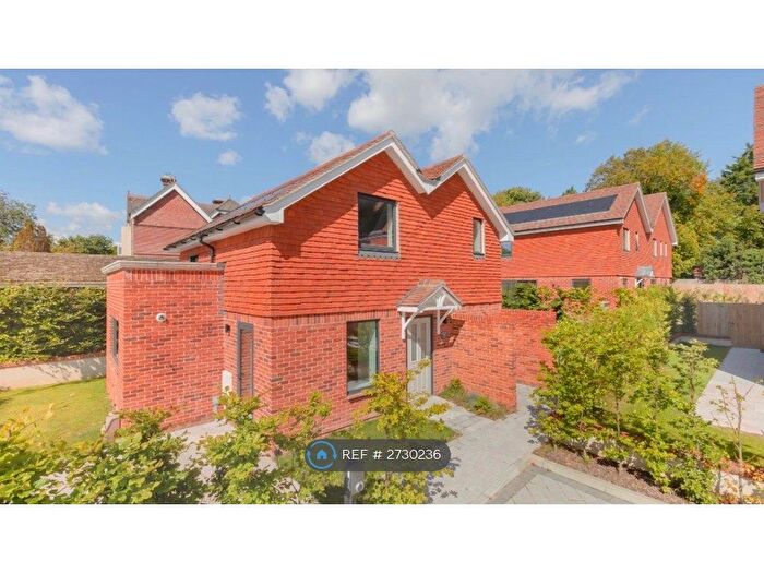 3 Bedroom Detached House To Rent In Craigmore Hall, Crowborough, TN6