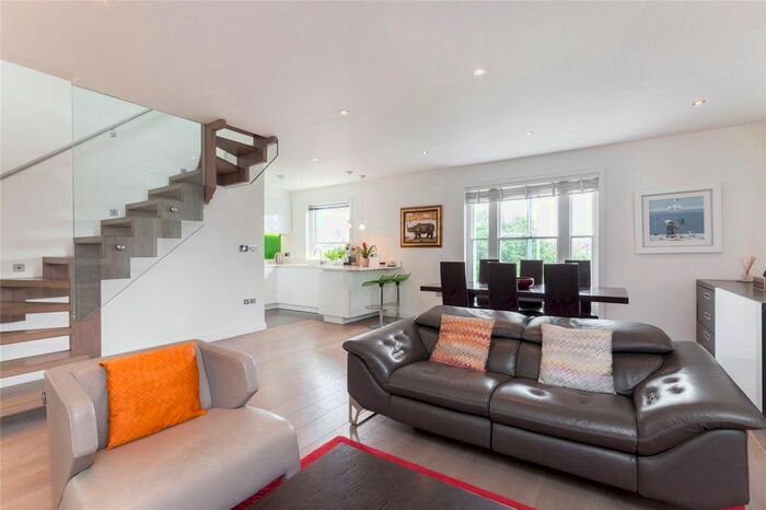 4 Bedroom Flat To Rent In Rosslyn Hill, Hampstead, NW3