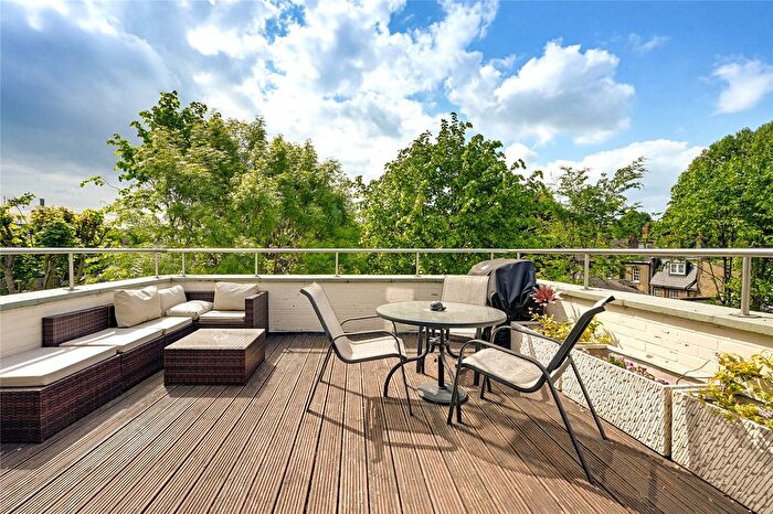 2 Bedroom Flat For Sale In Westville Road, London, W12