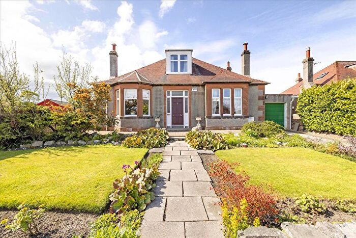 3 Bedroom Detached House For Sale In Liberton Gardens, Edinburgh, EH16