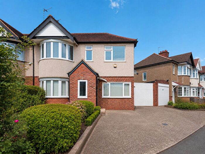4 Bedroom Semi Detached House For Sale In Filey Waye, Ruislip, HA4
