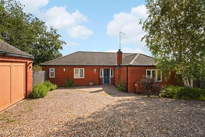 3 Bedroom Detached Bungalow For Sale In Orchard Hill, Little Billing, Northampton, NN3